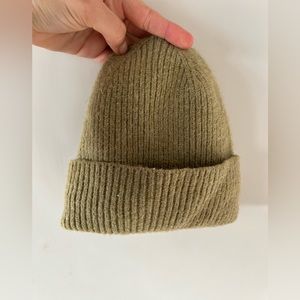 Unviversal Threads Beanie (never wore, no tag)